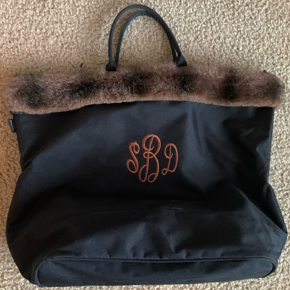 Murval deadstock tote bag with fuzzy trim